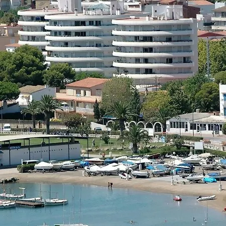 Medes Park 2-8